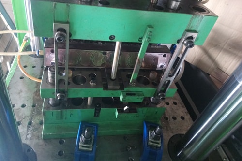 Plastic Injection Moulding Machine