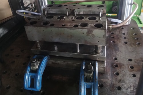 Plastic Injection Moulding Machine